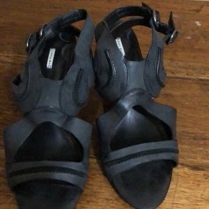 Leon Max (Max Studio) black leather heeled sandals